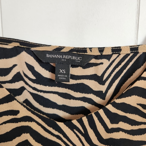 Banana Republic Brown Animal Print Tank Top Shell Blouse Flowy Office Sleeveless - Picture 7 of 7